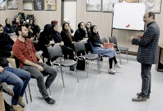 نمایش «ماکاندو» نقد و بررسی شد