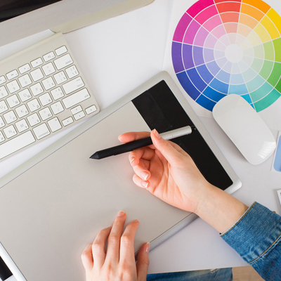 افتتاح نخستین نمایشگاه گروهی طراحی آرم تصویری و نوشتاری در اردبیل