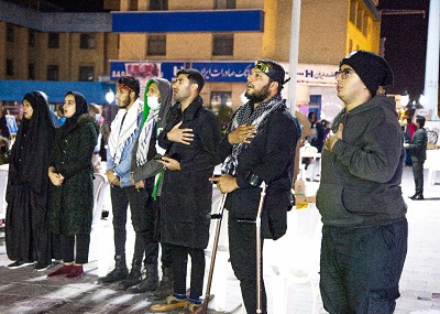 به گزارش روابط عمومی حوزه هنری استان بوشهر، نمایش «سرباز حرم» به نویسندگی و کارگردانی احمد رضا قربانی و بازیگری فرانک بلور زاده و نقالی طوبا شیرکانی و شروه استاد علی ستوده اجرا می‌شود. این نمایش در روز پنج‌شنبه 16 دی‌ماه شهرستان بوشهر، روستای احمدی ساعت 19 در دومین روز از کاروان فرهنگی و هنری روایت قهرمان از تولیدات دفتر مردمی بچه‌های مسجد حوزه هنری استان بوشهر اجرا می‌شود. گفتنی است نمایش «سرباز حرم» به مناسبت تشیع و بدرقه شهید گمنام هشت سال دفاع مقدس در سالن اجتماعات اداره کل فرهنگ و ارشاد اسلامی استان بو